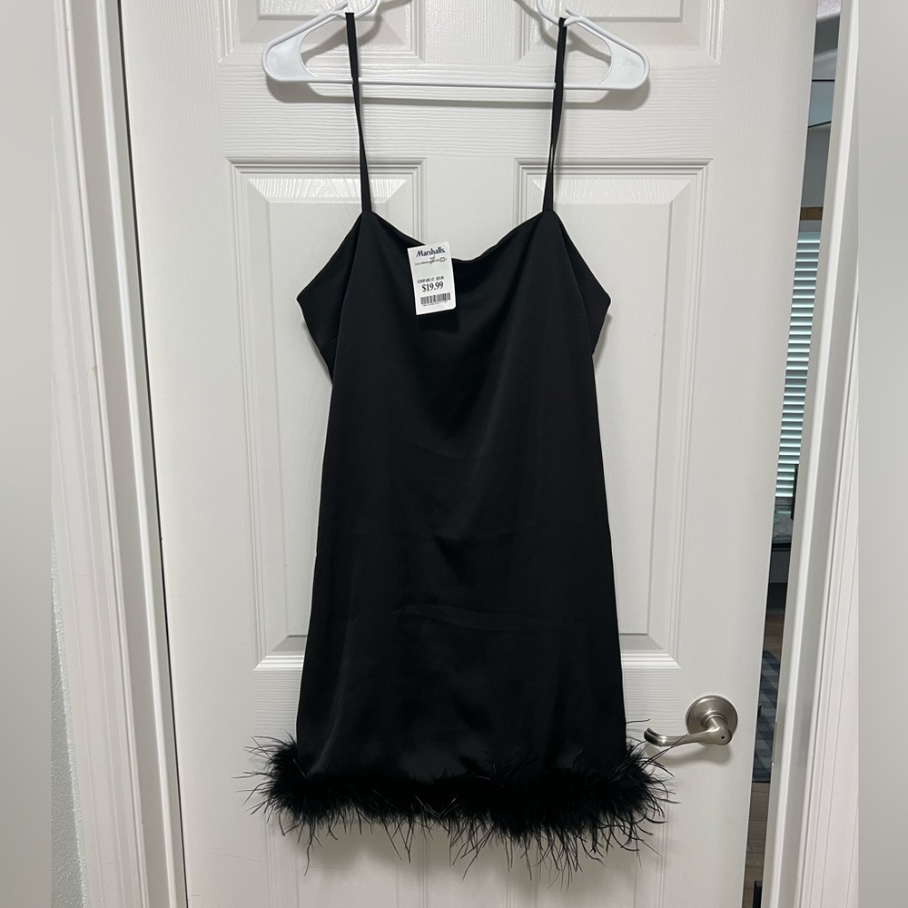 Cute Night Out Dress!! With Boa Trim Large